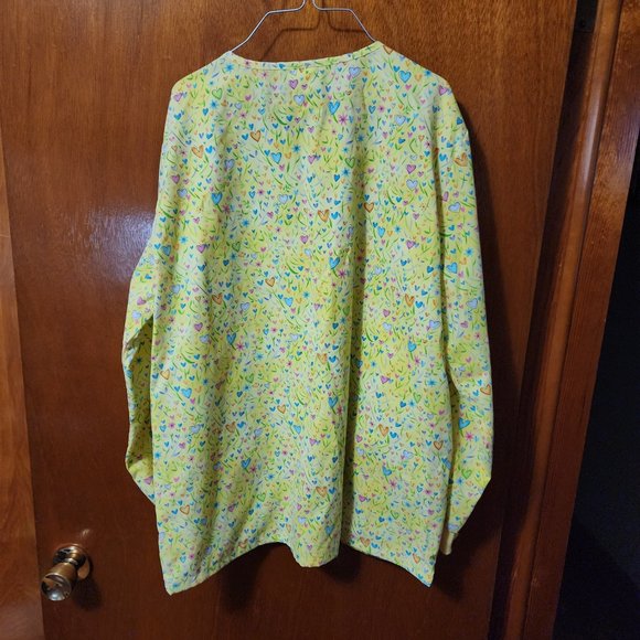 Women's Medium Scrub H.Q. Yellow Heart Print Long Sleeve Scrub Top - Picture 13 of 13